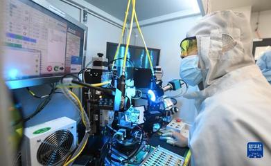 強信心·開新局 靠譜服務、技術(shù)推銷、標準開路——一家光通信企業(yè)的“出海秘籍”